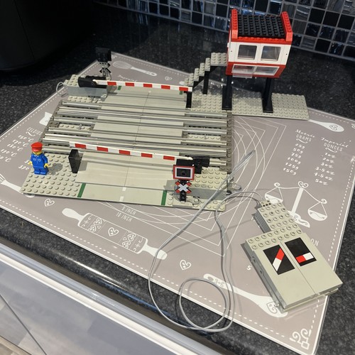 Vintage lego train 12v remote - 12v,