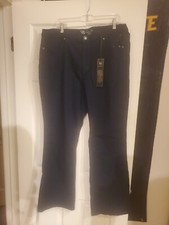 DG2 Black High Grade Jeans Women Size 18W, 30in L New With Tags Diane Gilman