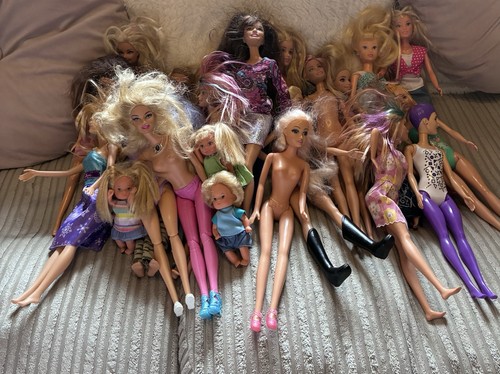 Barbie doll bundle - barbie,