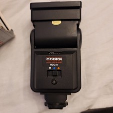 Cobra MD210 Hotshoe Camera Flash Gun battery tested min corrosion battery cover