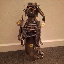 WINE BOTTLE HOLDER METAL HUNTER WITH DOG & BINOCULARS EXELLENT CONDITION 13" TAL