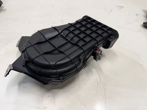 Volvo xc40 2025 subwoofer - volvo,