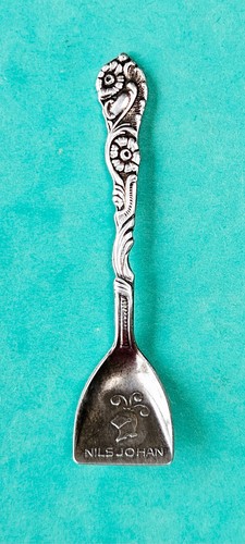 Swedish floral salt - spoon, nils