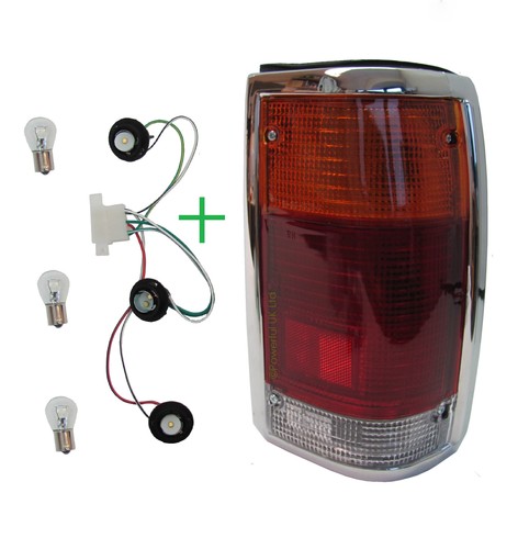 Right rear light with chrome - light,