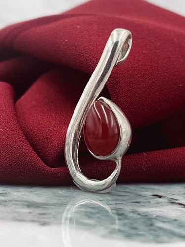 Beautiful vintage sterling - beautiful,