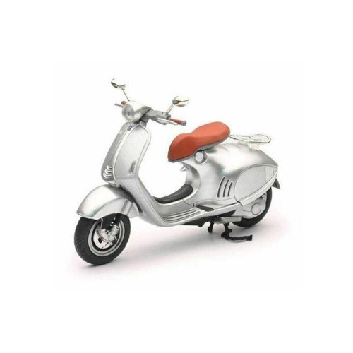 Vespa 946 silver scale - 1:12,