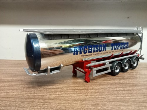 Corgi modern truck heavy - modern,
