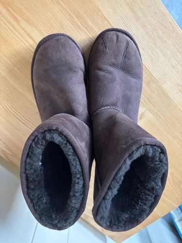 Ugg mini chocolate size - ugg,
