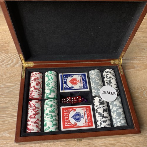 Las vegas deluxe poker - vegas, 200