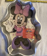 Wilton Minnie Mouse Cake Pan