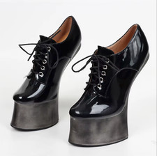 Heelless hoof ballet shoe 18cm