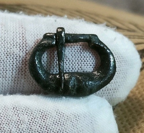 Medieval bronze buckle metal - bronze,