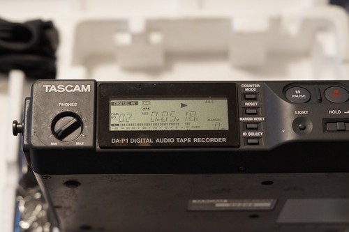 Tascam portable dat - tascam,