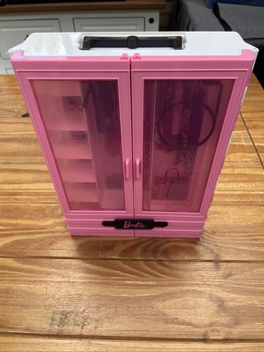 Barbie portable carry case - barbie,