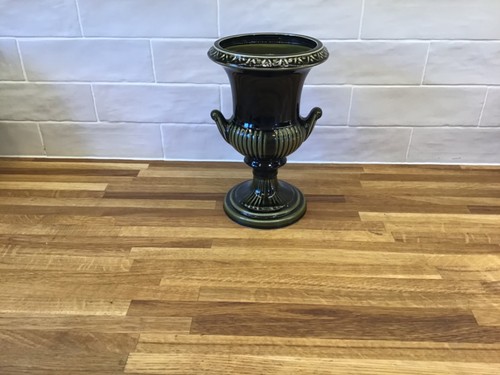 Dartmouth pottery vase - dartmouth, devon