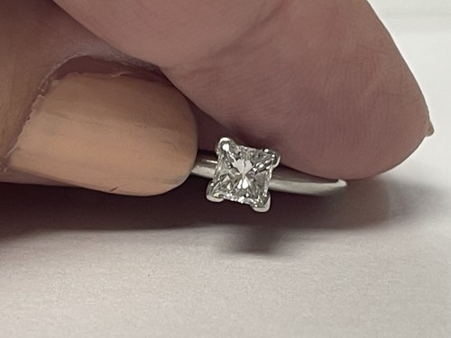 Platinum 50ct princess - 0.50ct,