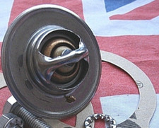 Rover V8 SDI Twin Plenum Vitesse Thermostat kit including Gasket Bolts Washers