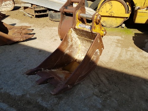 600mm excavator digging - 600mm,