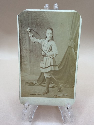 Victorian cabinet card - cabinet, of