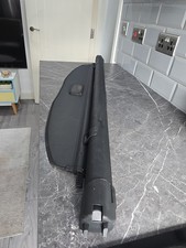 Land Rover Car Boot Retractable Parcel Shelf. In Good Condition. Car Booth Shelf