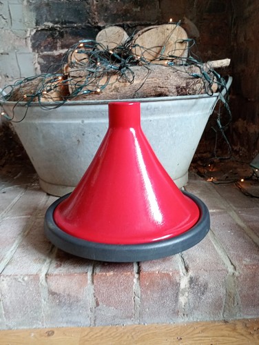 Creuset cast iron stoneware - cast,