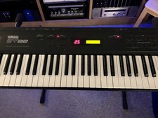 Yamaha SY22 Synthesizer - Vector Synthesizer FM/AWM Vintage Retro 90s