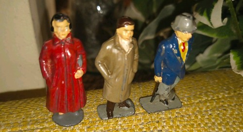 Timpo toys station figures - timpo,