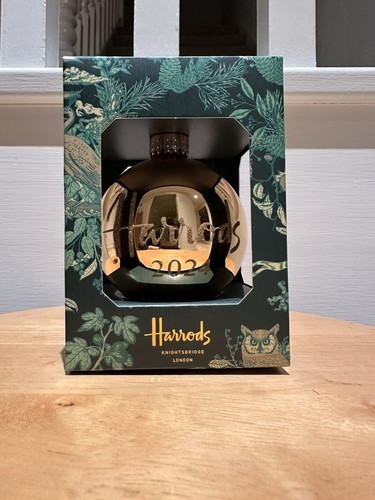 Harrods gold christmas 2024 - harrods,