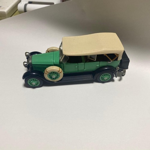 Classic car metal model - metal, green