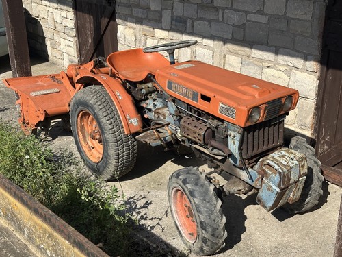 Kubota b6000 4wd compact - kubota,