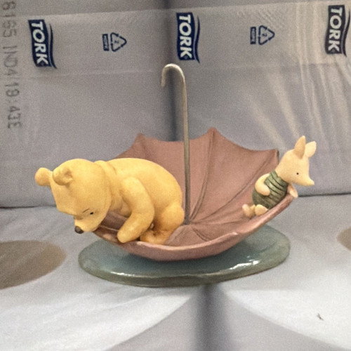 Disney store simply pooh - simply,