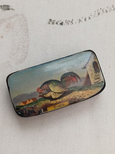 Antique paper mache snuff box - mache,