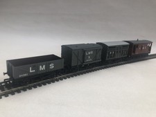 Rake Of 4 x VGC Mainline &