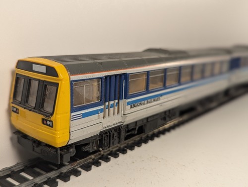 Hornby gauge class 142 - hornby,
