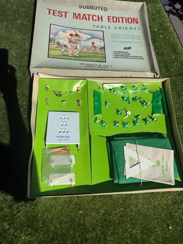 Subbuteo cricket test - test, match
