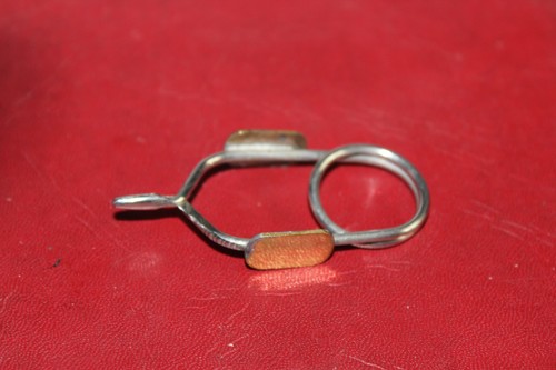 Fly tying thumbplate - fly,