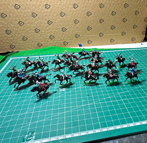 Plastic soldiers lot 58 - 1/72,