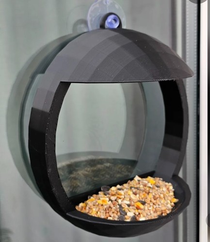 Assorted bird feeders - assorted,