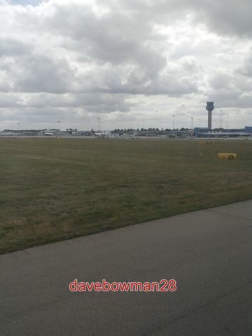 Photo runway east midlands - photo,