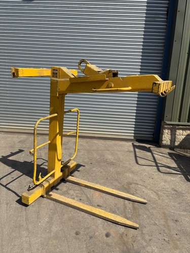 Crane forks pallet - crane, brick