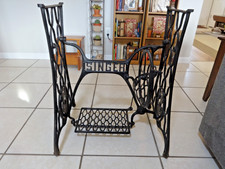 Antique SINGER CAST IRON BASE