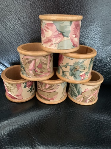 Vintage wooden napkin rings - wooden,