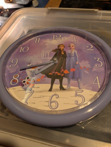 Frozen analogue clock - frozen, 2