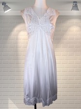 Vintage gorgeous white silky - white,