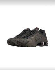 Nike Shox R4 - Men Sneakers