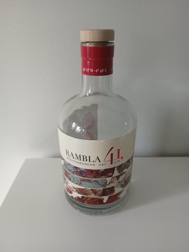 Empty bottle rambla 41 - empty,