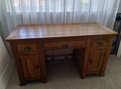 Solid oak desk 136x59x77 - solid,