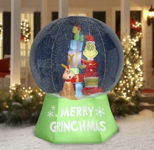 Grinch and max - ft,