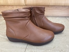 Fitflop UK 6 Brown Tan Leather Lightweight Ankle Boots Side Zip