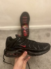 Nike TNs Black And Red Size 8